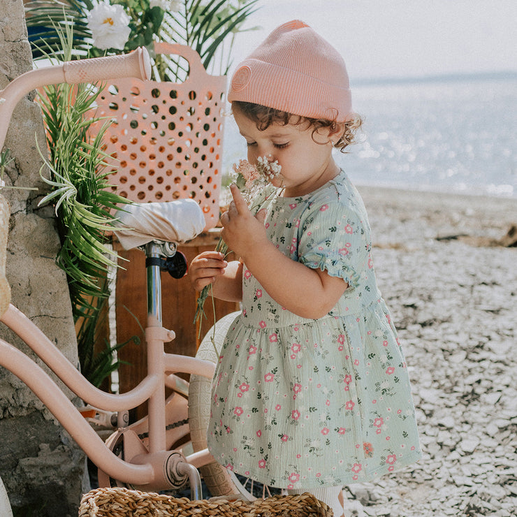 Robe régulière évasée à manches courtes vert clair fleuri, bébé || Light green flowery short sleeves regular fit flared dress, baby