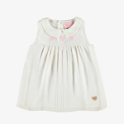 Robe blanche en tricot avec broderies de fleurs, bébé