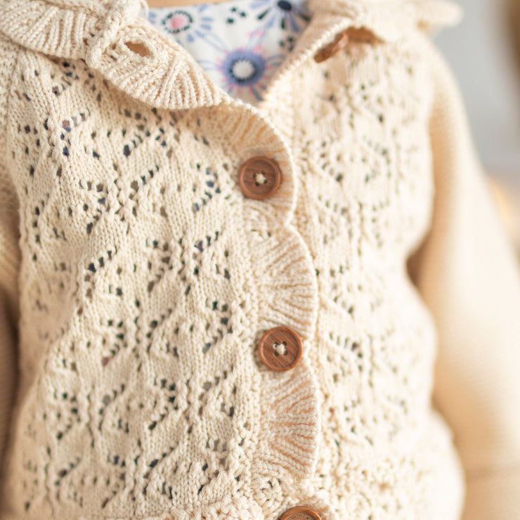 Veste de maille à manches longues crème à capuchon, bébé || Cream long sleeves knit vest with hood, baby