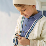 Cardigan en tricot crème avec torsades verticales, enfant