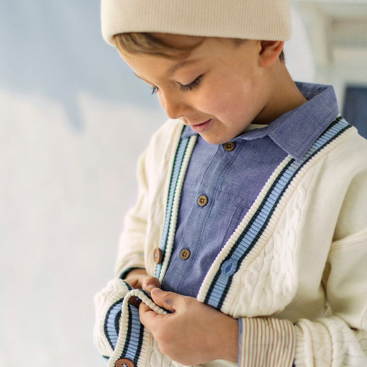 Cardigan en tricot crème avec torsades verticales, enfant