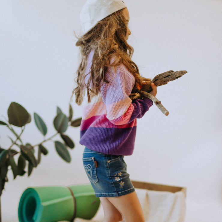 Short coupe régulière en denim extensible, bleu moyen, enfant  || Regular fit short in stretch denim, medium blue, child