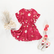 Robe coupe décontractée évasée manches courtes rose avec cerises, enfant || Pink short sleeves relaxed fit flared dress with cherries, child