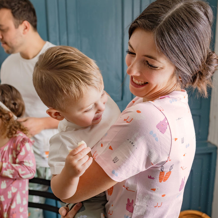 Haut de pyjama rose à motifs de Pâques, adulte