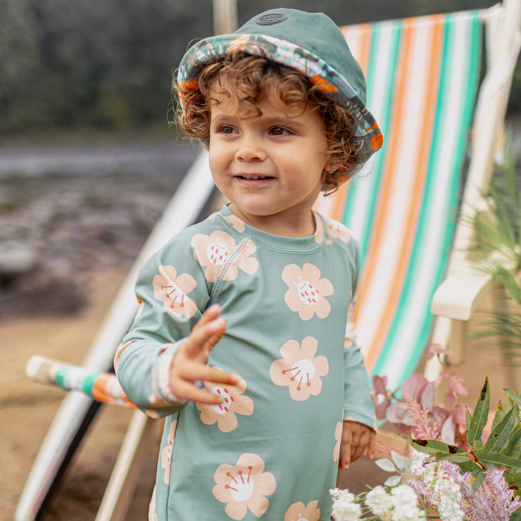 Maillot de bain une-pièce vert fleuri, bébé || Green floral one piece swimsuit, baby