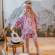 Chemise ample lilas fleurie à manches longues bouffantes en viscose, enfant || Floral lilac wide fit shirt with long puff sleeves in viscose, child