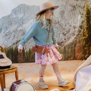 Chandail en tricot bleu cendré avec broderies, enfant || Ash blue knit sweater with embroidery, child