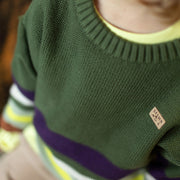 Chandail en tricot vert à rayures, enfant || Green knit sweater with duck jacquard pattern, child