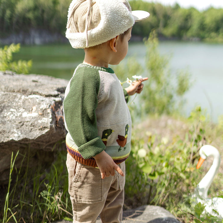 Chandail en tricot vert à motifs jacquard de canards, bébé || Green knit sweater with duck jacquard pattern, baby