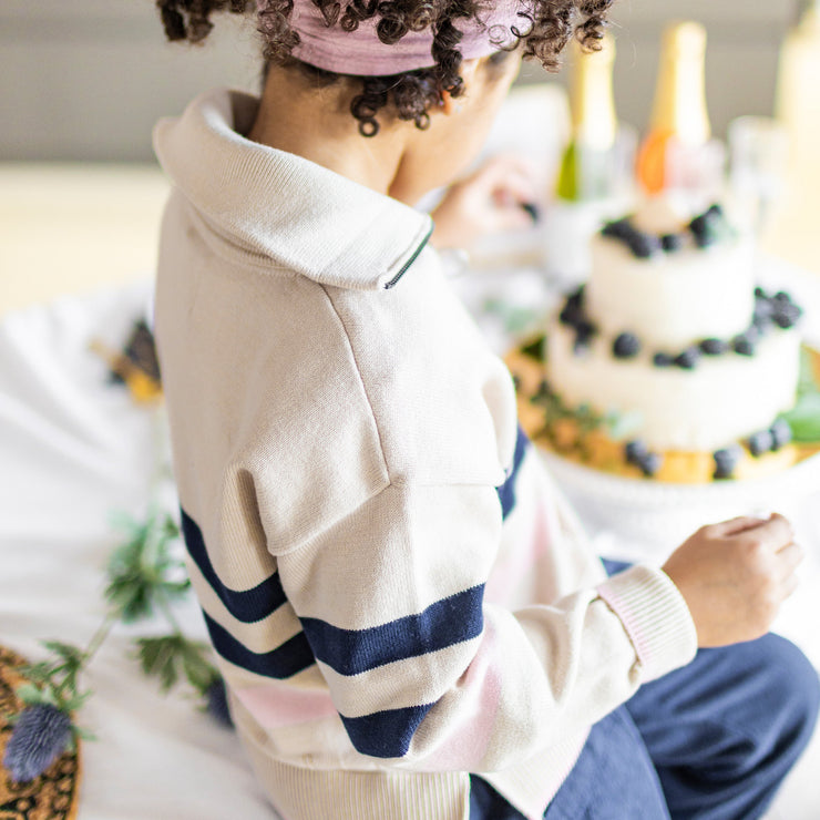 Chandail de maille manches longues crème et marine, enfant || Cream and navy long sleeves knit sweater, child