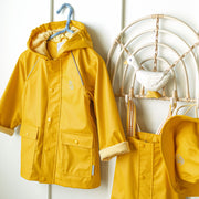 Manteau à capuchon imperméable jaune en polyuréthane, enfant || Yellow waterproof hooded coat in polyurethane, child