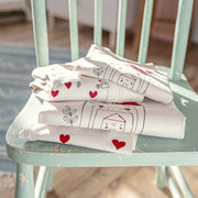 Pyjama une-pièce crème à motif de petits cœurs rouges, bébé || Cream one-piece pajama with little red hearts print, baby