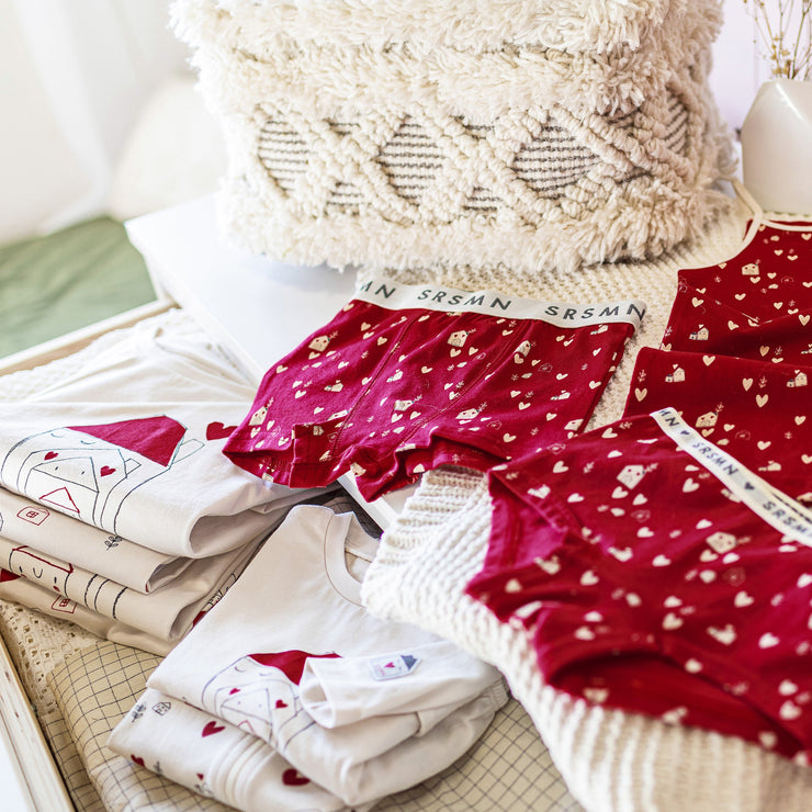 Boxer rouge à motif de cœurs crème en jersey extensible, enfant || Red boxer with cream hearts print in stretch jersey, child