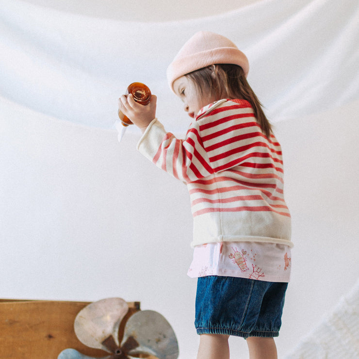 Chandail de maille à manches longues avec rayures crème, rose et rouge, bébé || Cream, pink and red striped long sleeves knit sweater, baby