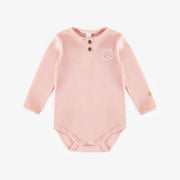 Cache-couche rose col henley en coton biologique, naissance  || Pink henley collar bodysuit in organic cotton, newborn