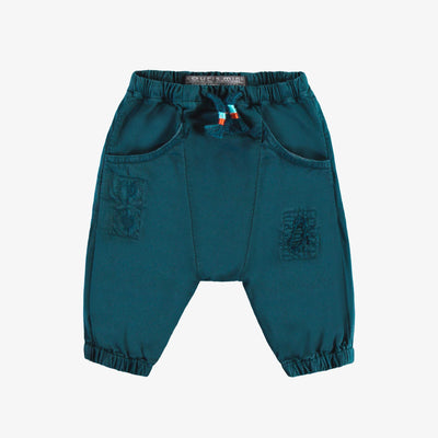 Pantalon bleu coupe ample en denim sergé extensible, bébé || Blue wide fit pants in stretch denim twill, baby