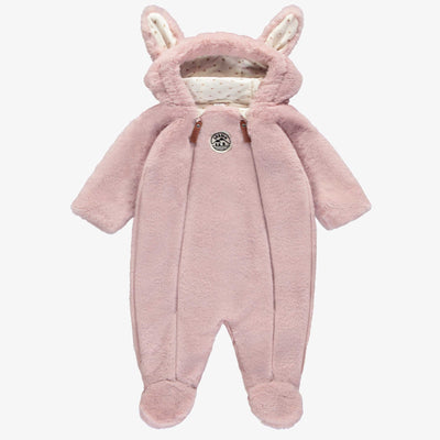 Une pièce rose en peluche synthétique, naissance