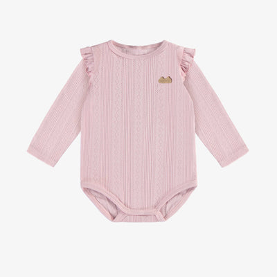 Cache-couche lilas à manches longues et volants en Pointelle côtelée, naissance || Lilac long sleeved bodysuit with ruffled in rib Pointelle, newborn