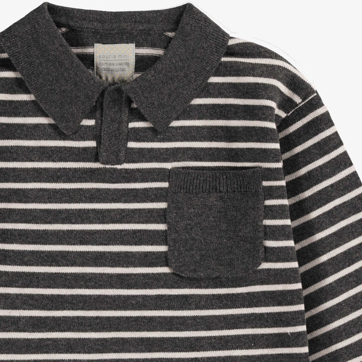 Zoom détails du polo gris en tricot avec rayures, enfant