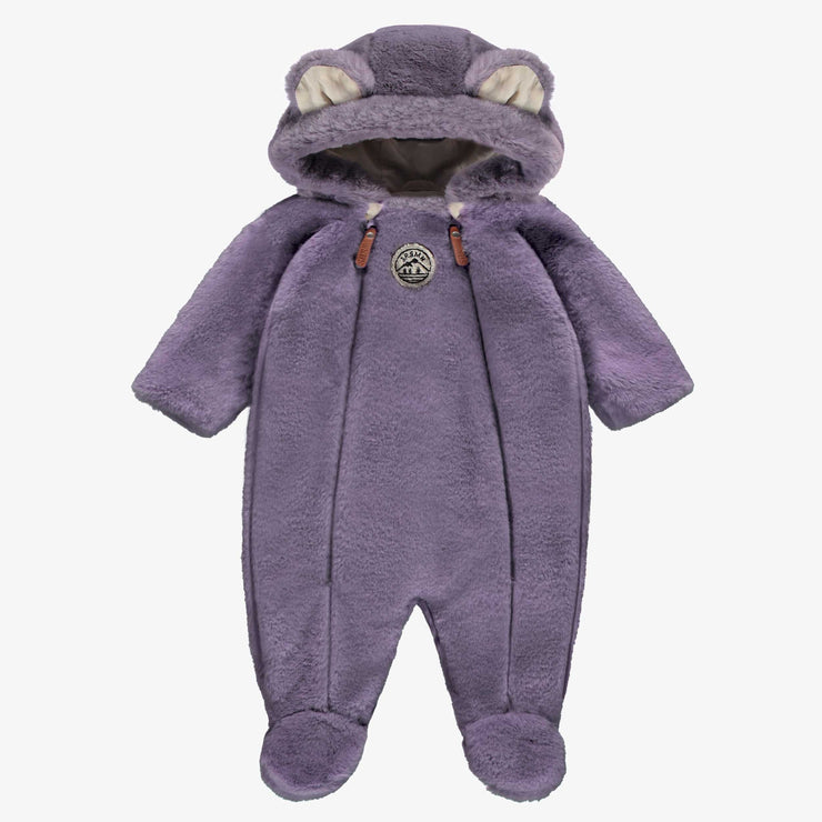 Une pièce mauve en fausse fourrure, naissance