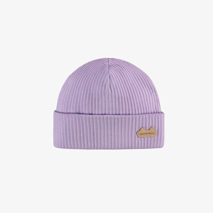 Bonnet mauve en tricot côtelé, naissance