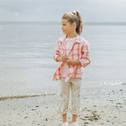 Chemise rose et crème à carreaux en sergé brossé, enfant || Pink and cream plaid shirt in brushed twill, child