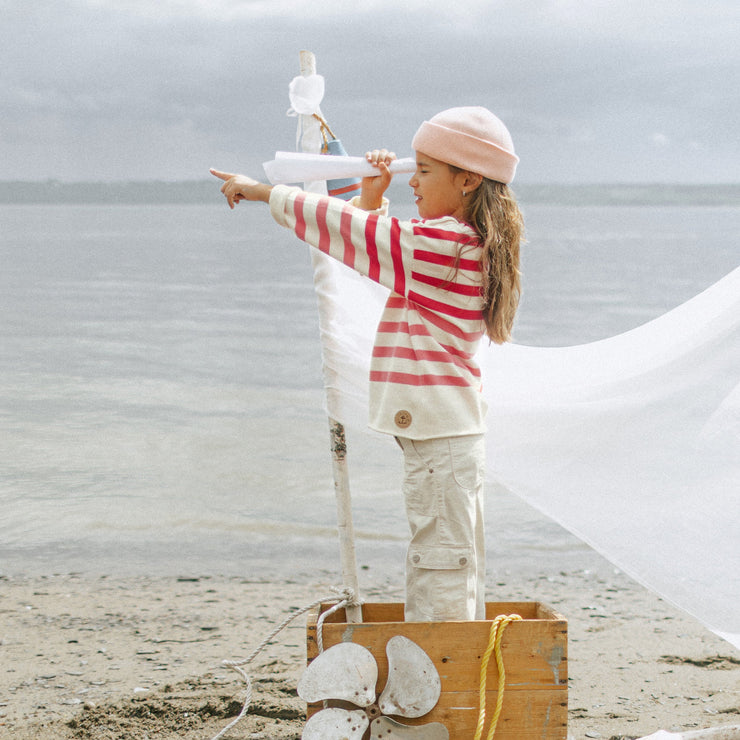 Chandail de maille à manches longues avec rayures crème, rose et rouge, enfant || Cream, pink and red striped long sleeves knit sweater, child