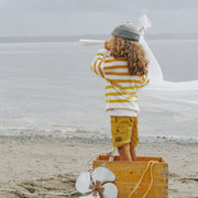 Short coupe régulière en twill très extensible jaune, enfant || Regular fit yellow short in stretch twill, child