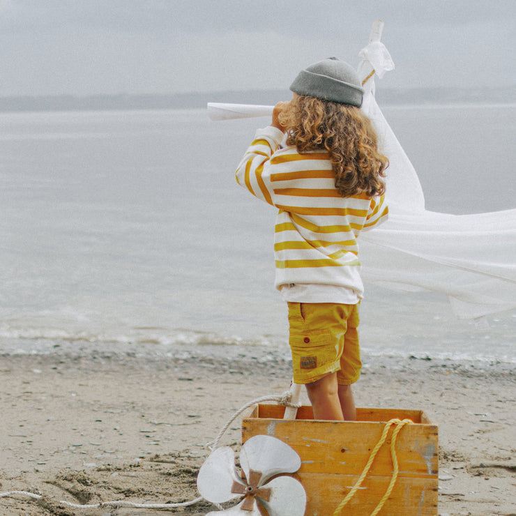 Chandail de maille à manches longues avec rayures crème, jaune et ocre, enfant || Cream, yellow and ochre striped long sleeves knit sweater, child