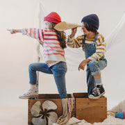 Chandail de maille à manches longues avec rayures crème, rose et rouge, enfant || Cream, pink and red striped long sleeves knit sweater, child