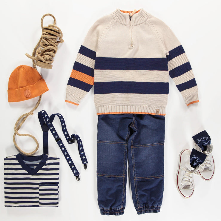 T-shirt à manches courtes de coupe décontractée blanc et marin à rayures, enfant || White and navy short sleeves relaxed fit T-shirt with stripes, child