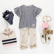 T-shirt à manches courtes de coupe décontractée blanc et marine rayé, enfant || White and navy striped short sleeves relaxed fit t-shirt, child