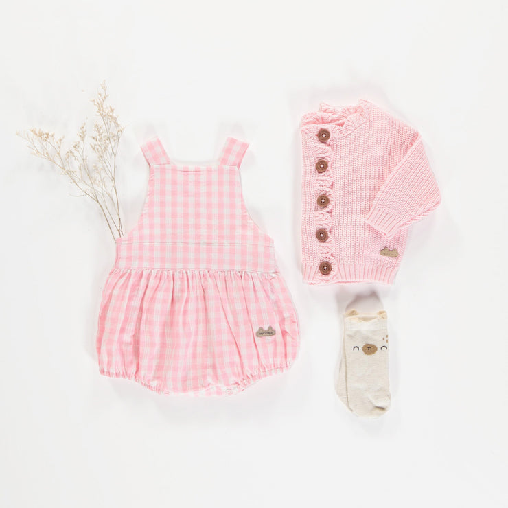 Une pièce à bretelles larges rose et blanc à carreaux en seersucker, naissance || Pink and white plaid one-piece with large straps in seersucker, newborn