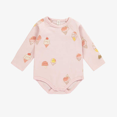 Cache-couche manches longues rose pâle à motif de crème glacées en coton biologique, naissance || Light pink long sleeved bodysuit with an ice cream print in organic cotton, newborn