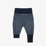 Pantalon évolutif coupe décontractée en denim léger bleu moyen, naissance || Light blue medium denim evolutive pants, newborn
