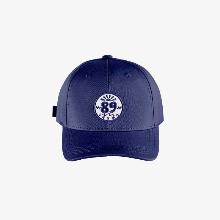 Casquette bleue à visière arrondie, bébé || Blue cap with embroidery and rounded peak, baby