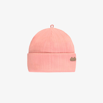 Bonnet rose en tricot côtelé irrégulier, naissance