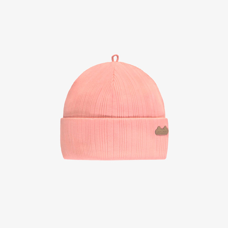 Bonnet rose en tricot côtelé irrégulier, naissance