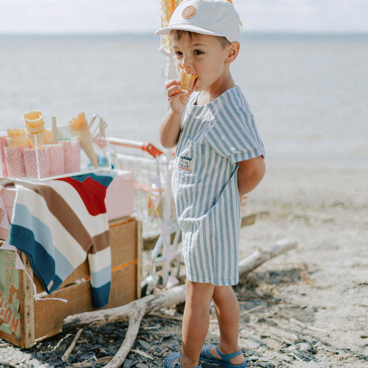 Une pièce manches courtes bleue et crème à rayures en lin et coton, bébé || Blue and cream short sleeved one piece with stripes, baby