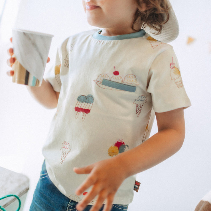 T-shirt à manches courtes crème avec motif de crèmes glacées en coton, bébé || Cream short sleeve t-shirt with ice cream pattern, cotton, baby
