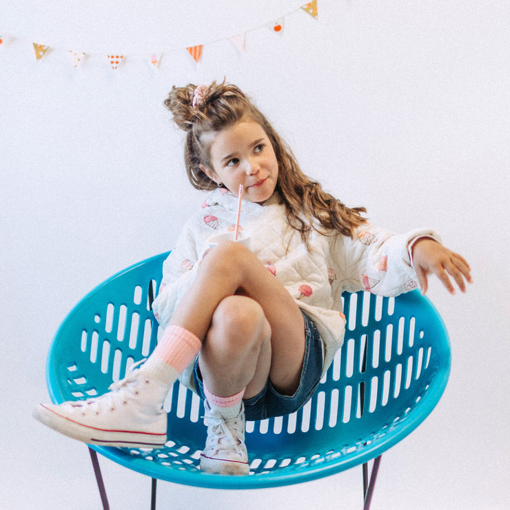 Chandail à capuchon matelassé crème à motif de crèmes glacées, enfant || Cream quilted hoodie with ice cream print, child