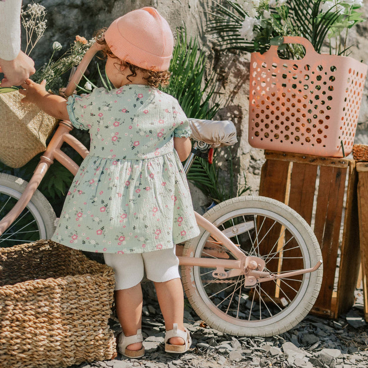 Robe régulière évasée à manches courtes vert clair fleuri, bébé || Light green flowery short sleeves regular fit flared dress, baby