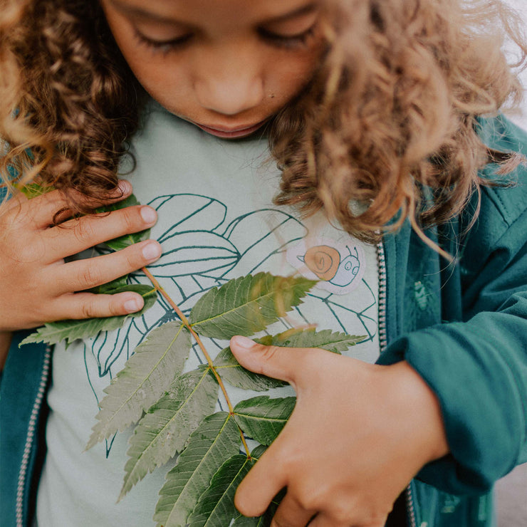 T-shirt à manches courtes vert avec illustration, enfant || Green short sleeves T-shirt with print, child
